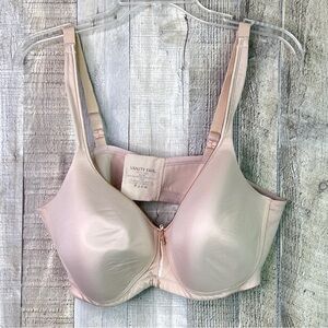 Vanity Fair Size 42 D Model 7233 S Slightly Padded No Wire Tan Bra Adj. Straps